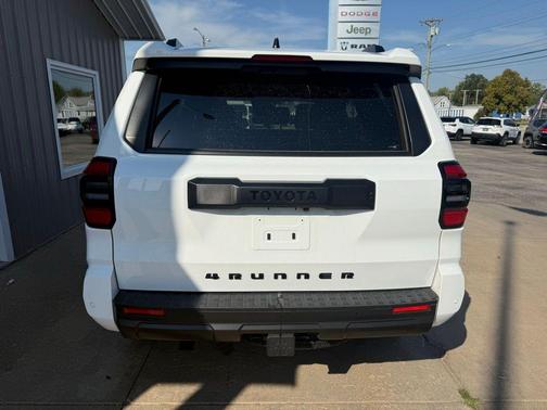 2025 Toyota 4Runner TRD Off Road
