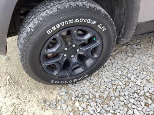 2021 Jeep Cherokee Trailhawk