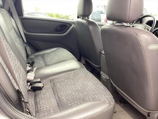 2002 Ford Escape XLS