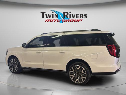 Star White Metallic Tri-Coat 2026 Ford Expedition Max Platinum