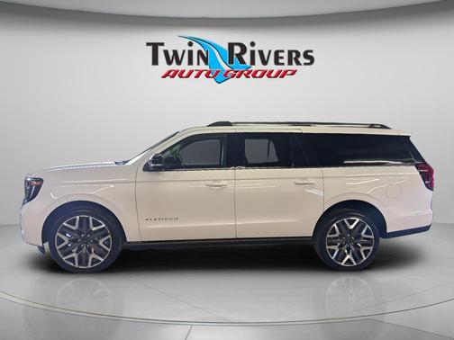 Star White Metallic Tri-Coat 2026 Ford Expedition Max Platinum