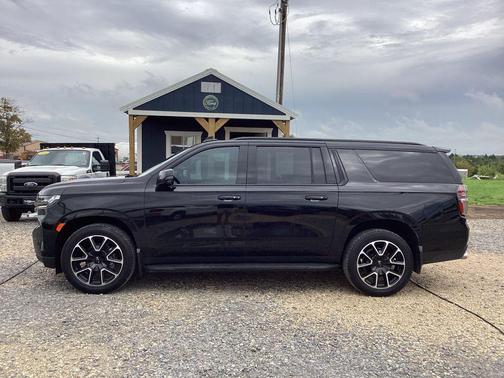 2022 Chevrolet Suburban RST