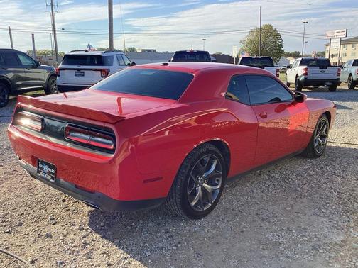 2015 Dodge Challenger SXT