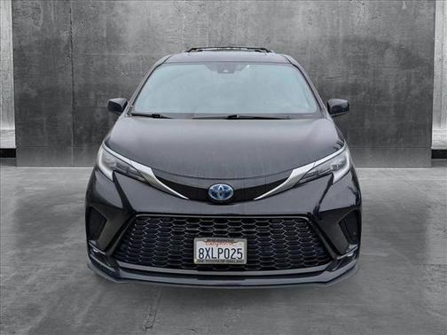 2021 Toyota Sienna XSE 7 Passenger