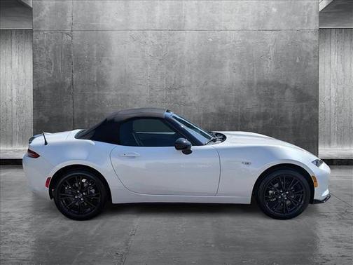 2024 Mazda MX-5 Miata Club