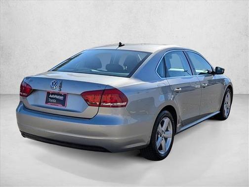 2013 Volkswagen Passat 2.5 SE