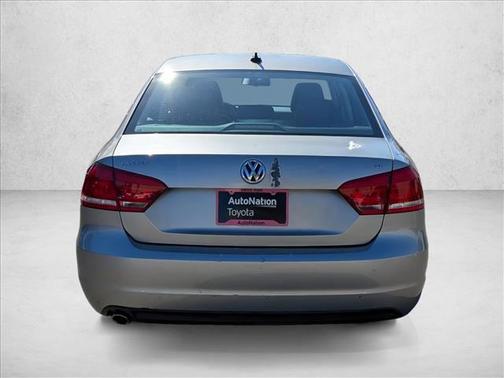 2013 Volkswagen Passat 2.5 SE