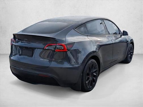 2022 Tesla Model Y Long Range Dual Motor All-Wheel Drive