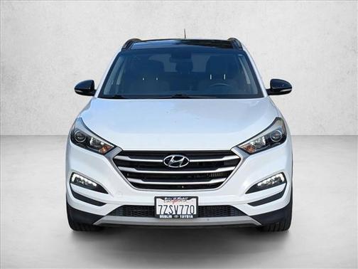 2017 Hyundai TUCSON Night