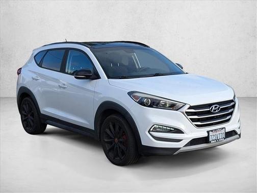 2017 Hyundai TUCSON Night
