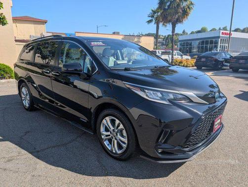 Midnight Black Metallic 2021 Toyota Sienna XSE 7 Passenger