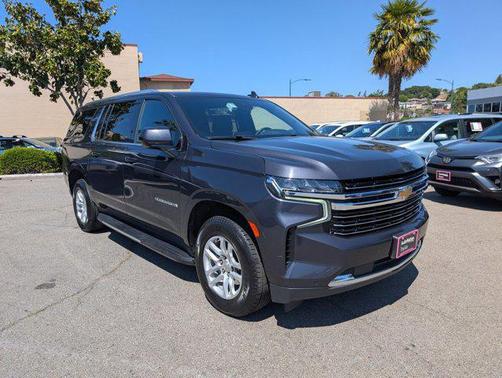 Dark Ash Metallic 2023 Chevrolet Suburban LT