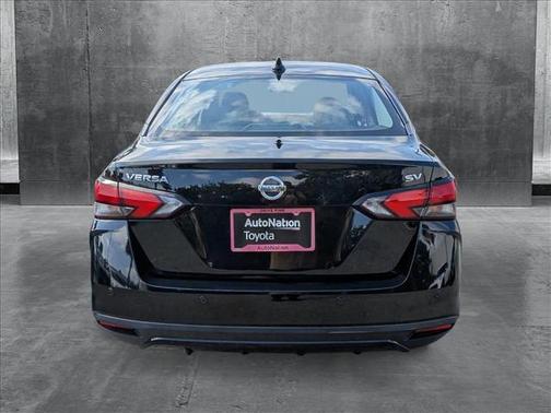 2021 Nissan Versa 1.6 SV