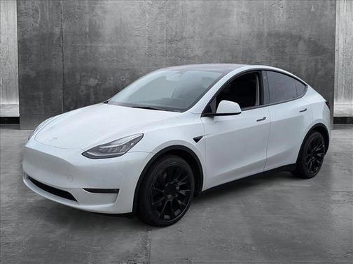 2022 Tesla Model Y Long Range Dual Motor All-Wheel Drive