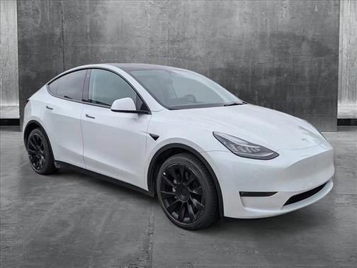 2022 Tesla Model Y Long Range Dual Motor All-Wheel Drive