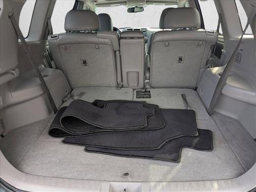 2011 Toyota Highlander SE