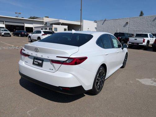 Wind Chill Pearl 2026 Toyota Camry XLE
