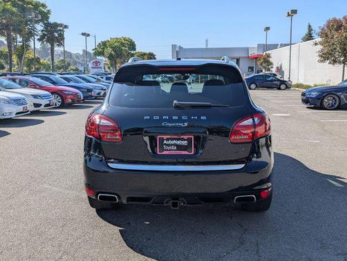 2011 Porsche Cayenne S