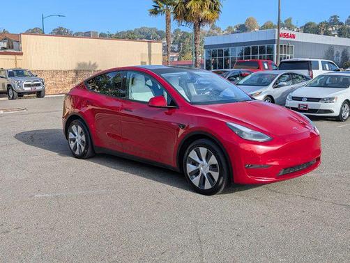 2023 Tesla Model Y Long Range Dual Motor All-Wheel Drive