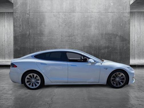 2016 Tesla Model S 75D