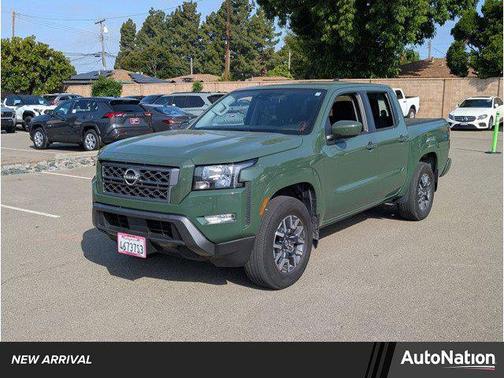 2023 Nissan Frontier SV