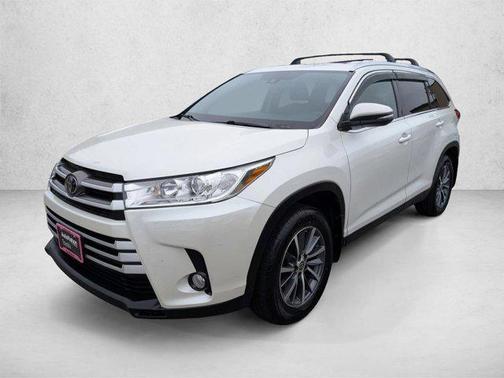 Blizzard Pearl 2019 Toyota Highlander XLE