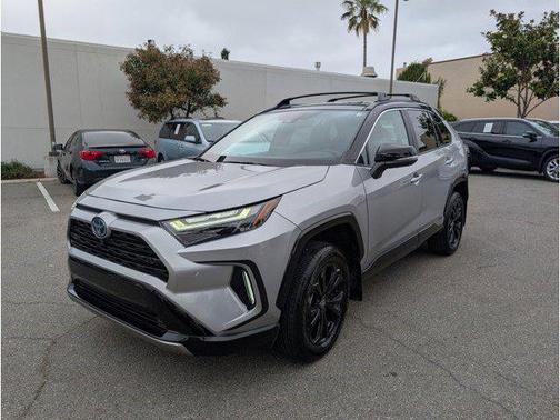 2024 Toyota RAV4 Hybrid SE