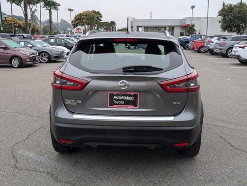 2020 Nissan Rogue Sport SV