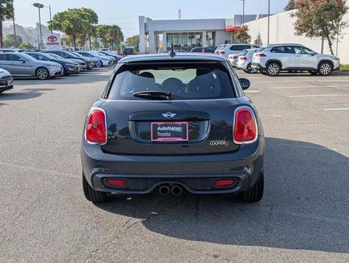 2017 MINI Hardtop Cooper S