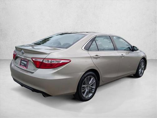 Creme Brulee Mica 2015 Toyota Camry SE