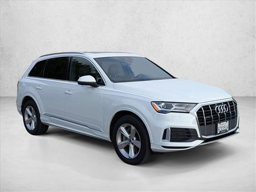 2022 Audi Q7 45 Premium