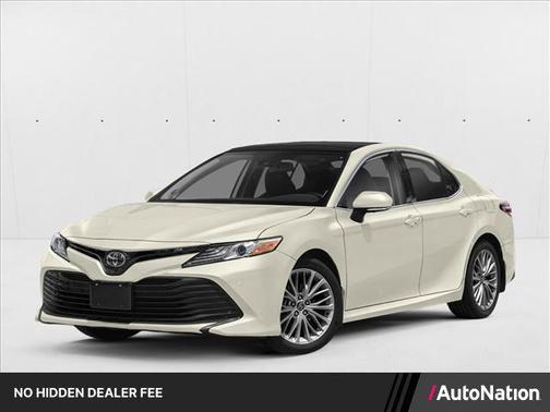 Wind Chill Pearl 2018 Toyota Camry XLE