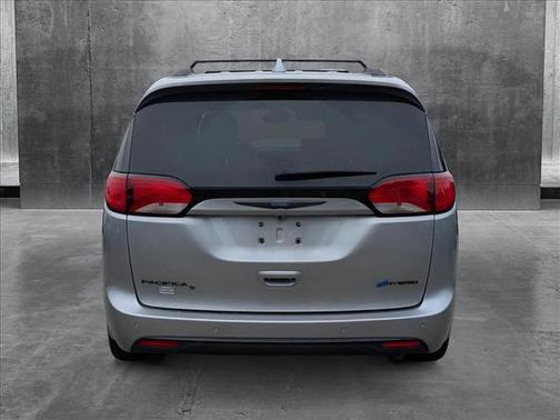 2020 Chrysler Pacifica Hybrid Limited