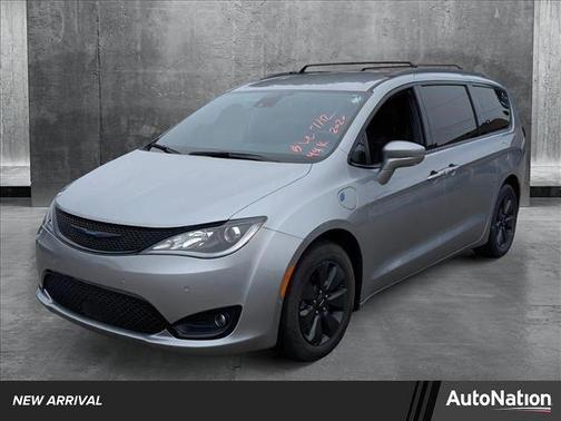 2020 Chrysler Pacifica Hybrid Limited