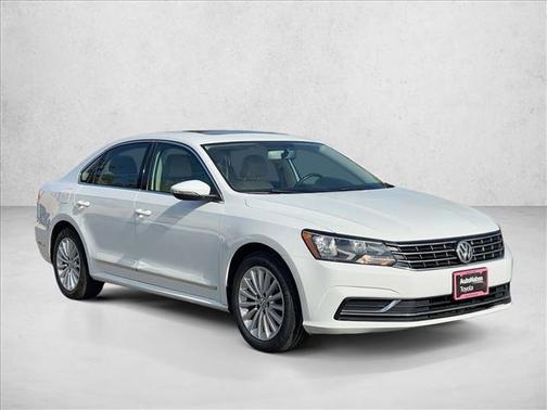 2016 Volkswagen Passat 1.8T SE