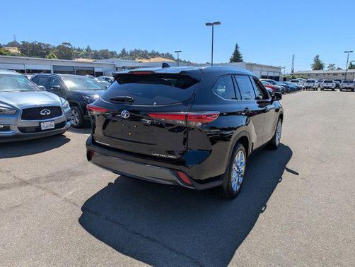 2023 Toyota Highlander Limited