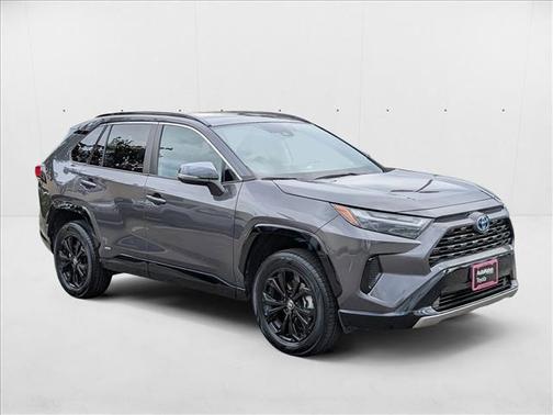 2022 Toyota RAV4 Hybrid SE