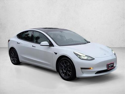 2022 Tesla Model 3 Standard Range