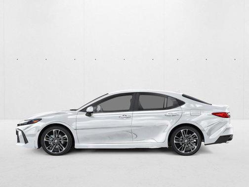 Wind Chill Pearl 2026 Toyota Camry XSE