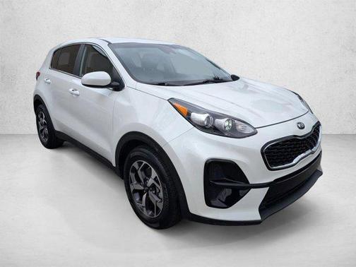 Snow White Pearl 2022 Kia Sportage LX