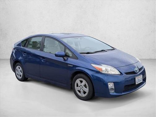 2010 Toyota Prius III