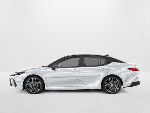 Wind Chill Pearl w/Midnight Black Metallic Roof 2026 Toyota Camry XSE