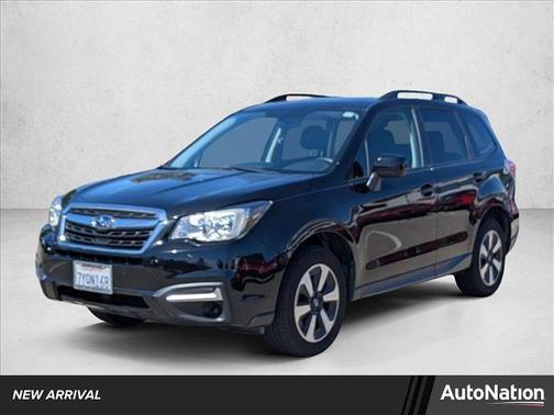 Crystal Black Silica 2017 Subaru Forester 2.5i Premium