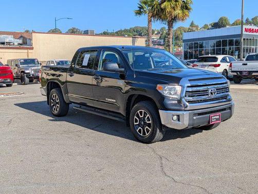 2016 Toyota Tundra SR5