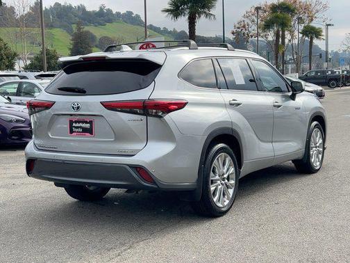 2021 Toyota Highlander Hybrid Limited