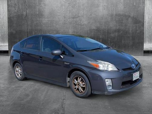 2010 Toyota Prius III