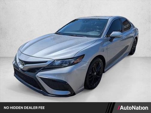 Celestial Silver Metallic 2023 Toyota Camry SE