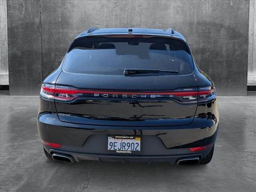 2021 Porsche Macan Base