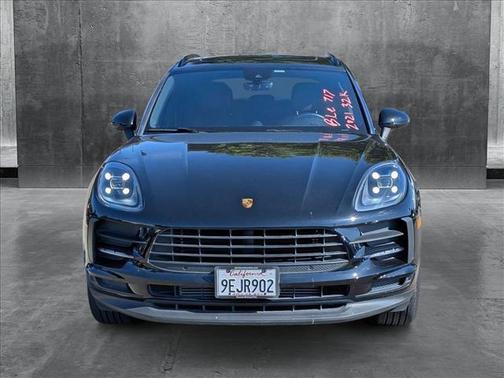 2021 Porsche Macan Base