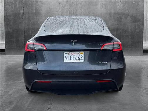 2024 Tesla Model Y Long Range Dual Motor All-Wheel Drive
